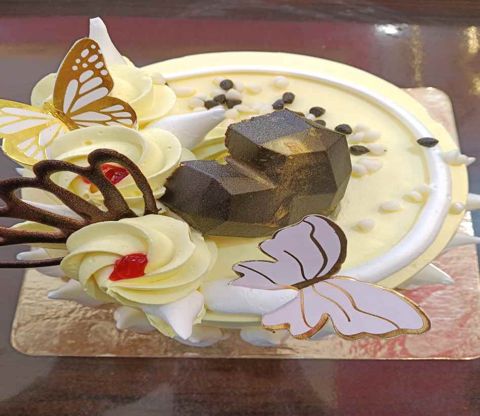 Pineapple cake