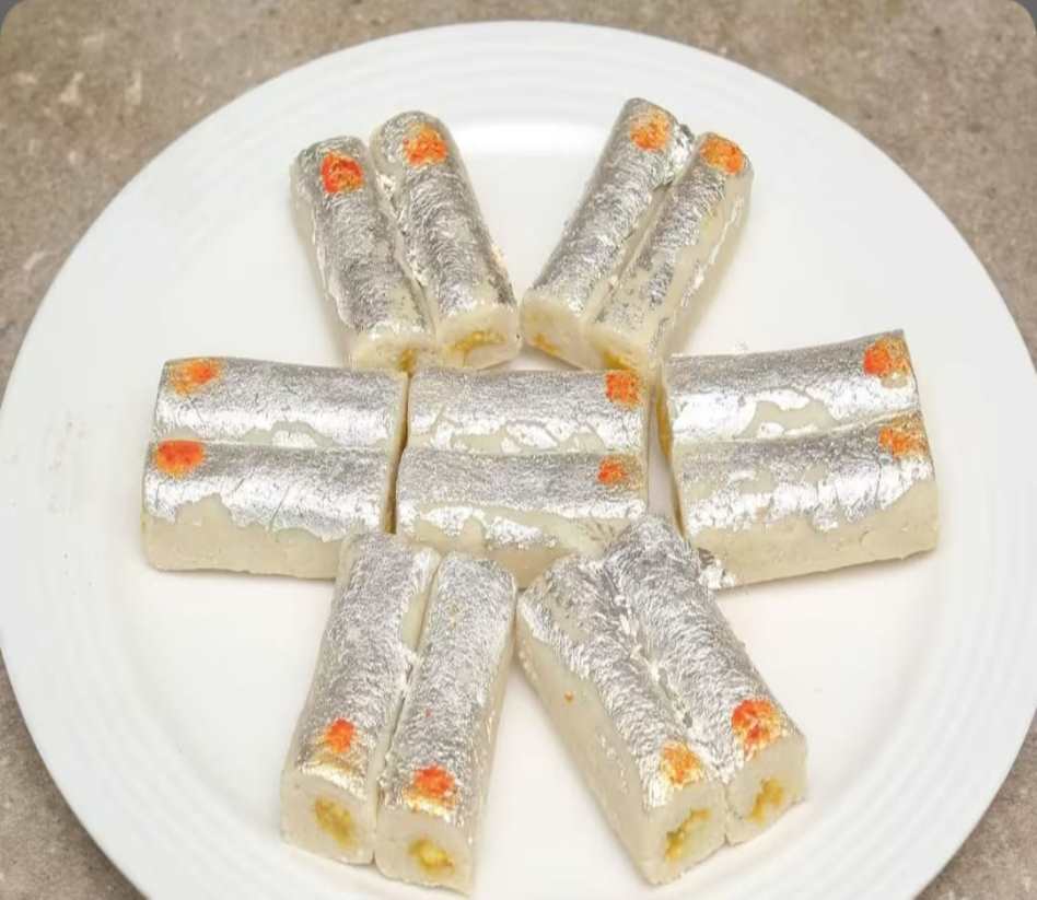 Khoya Roll (White)