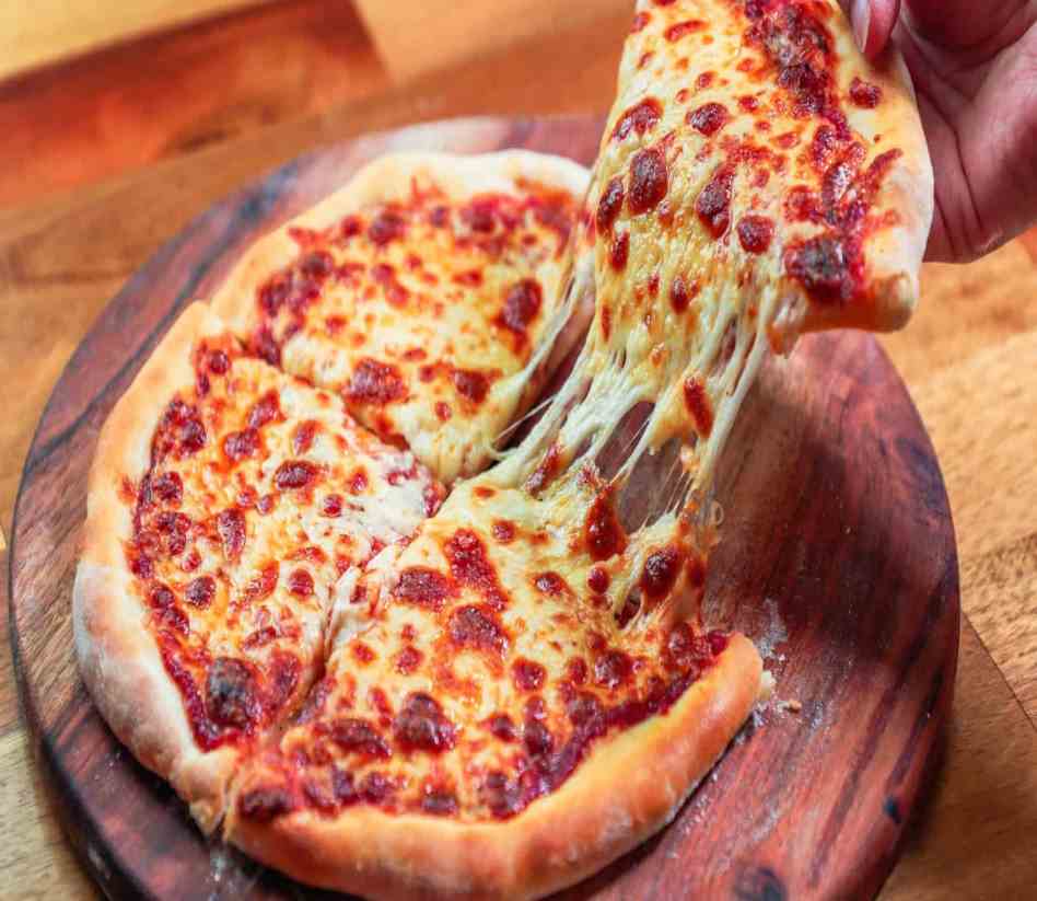 Margherita plane pizza